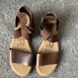 Sorel brown sandals 10